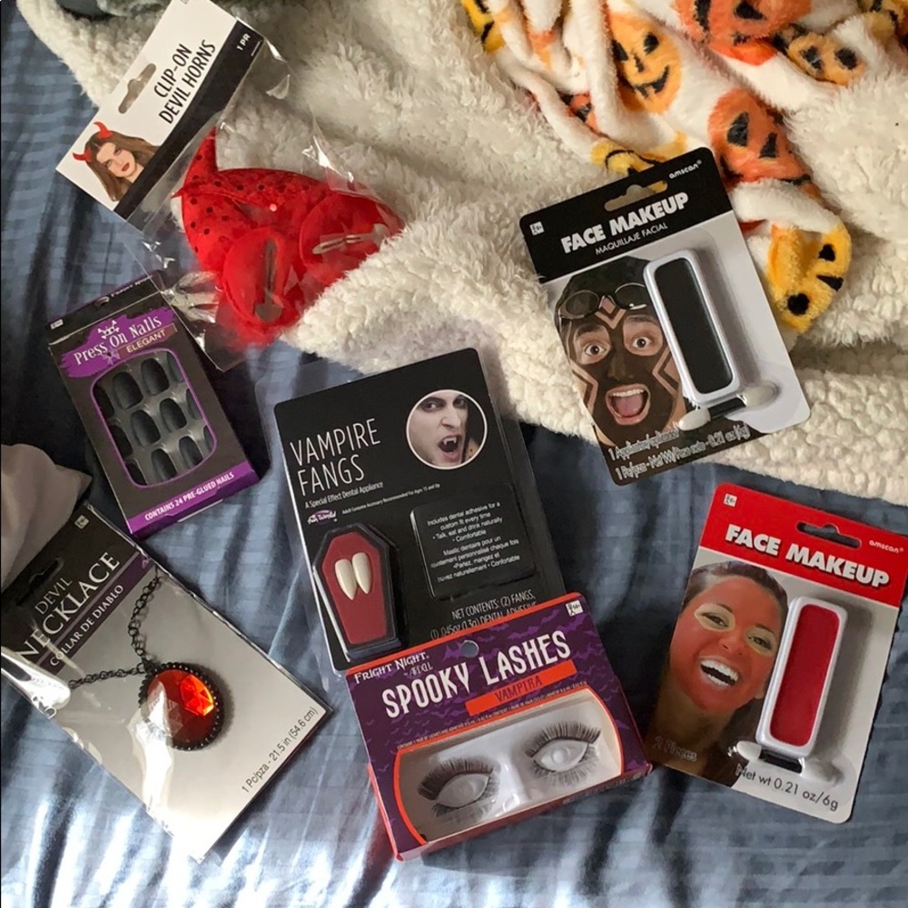 Halloween accessories